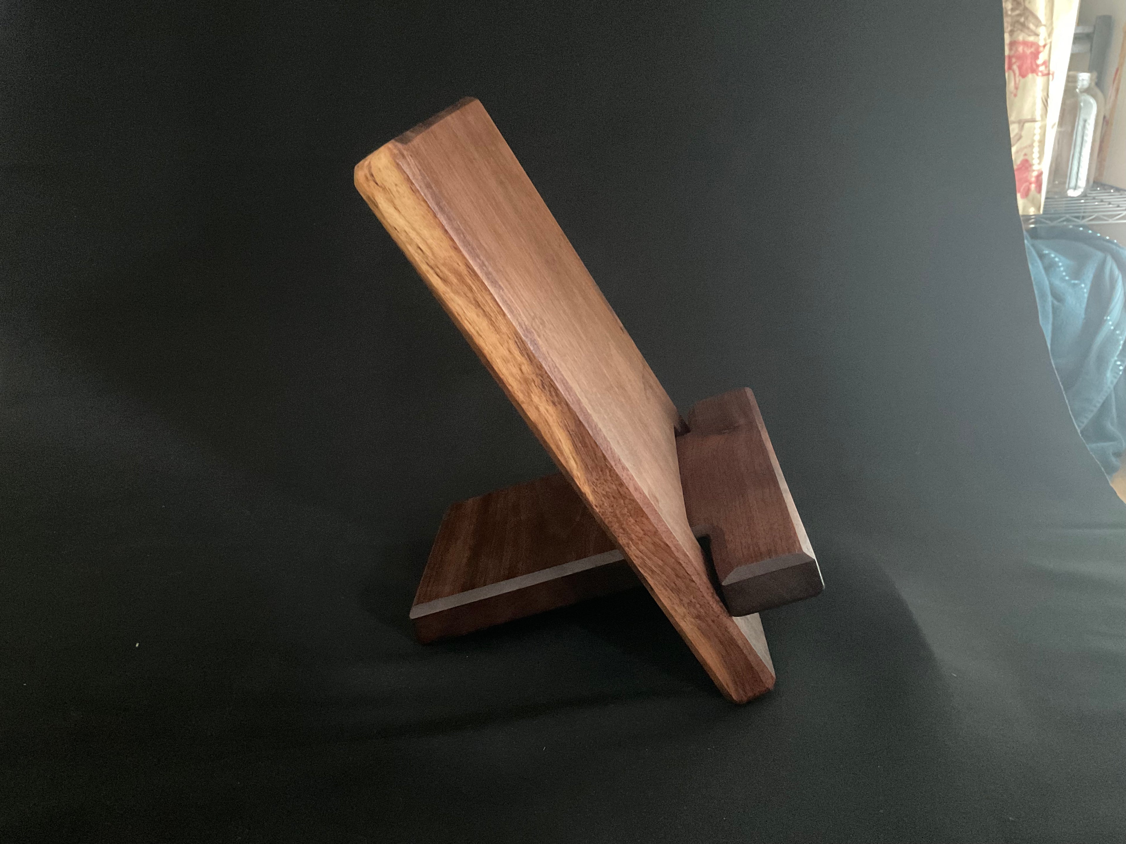 TABLET HOLDER