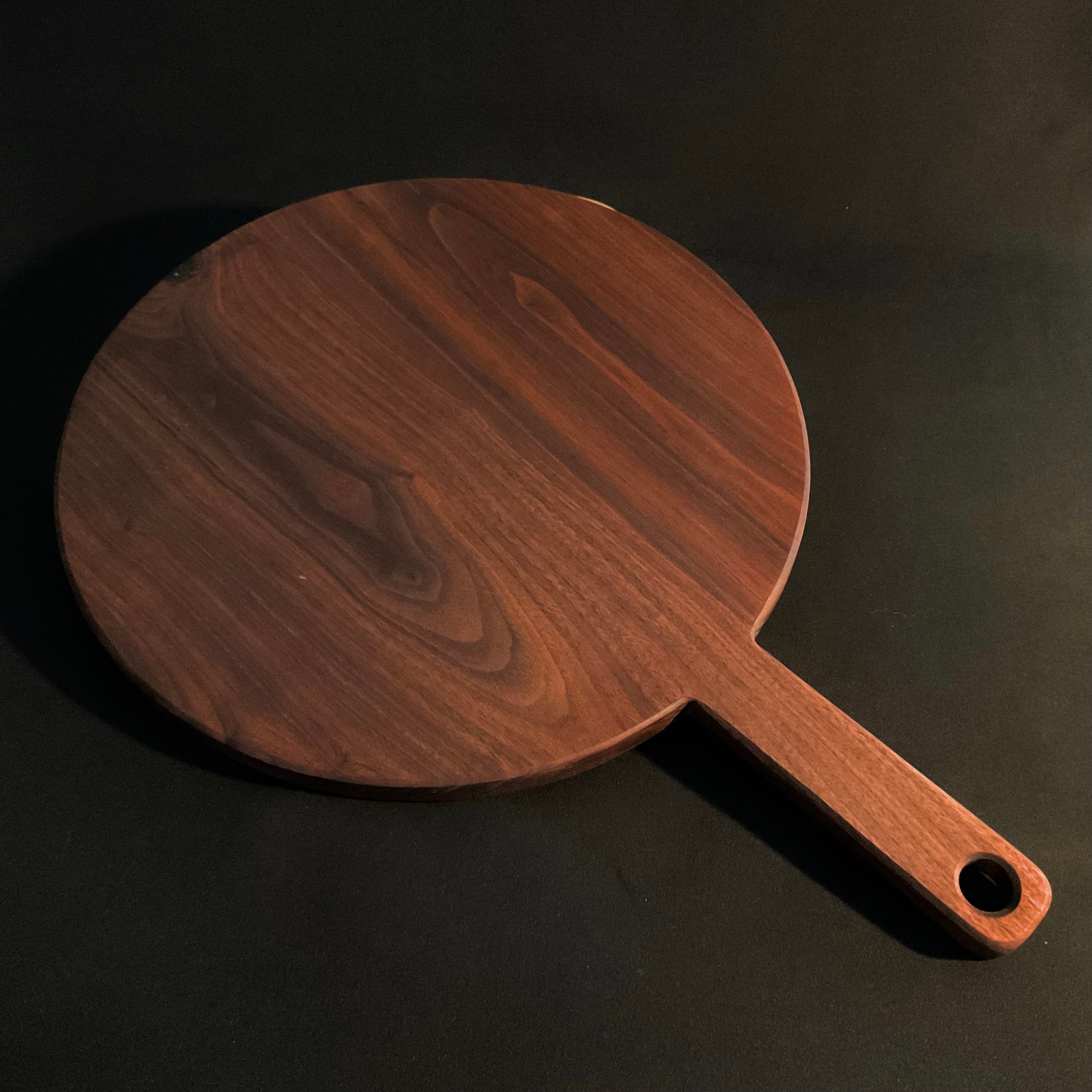 ROUND SERVING BOARD